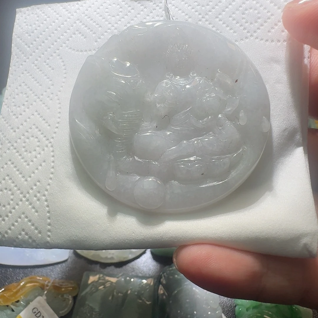 翡翠未镶嵌颈饰吊坠