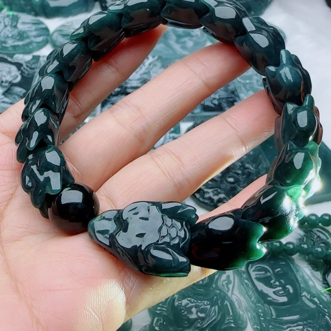 颈饰未镶嵌翡翠多样性发货天然的A货翡翠