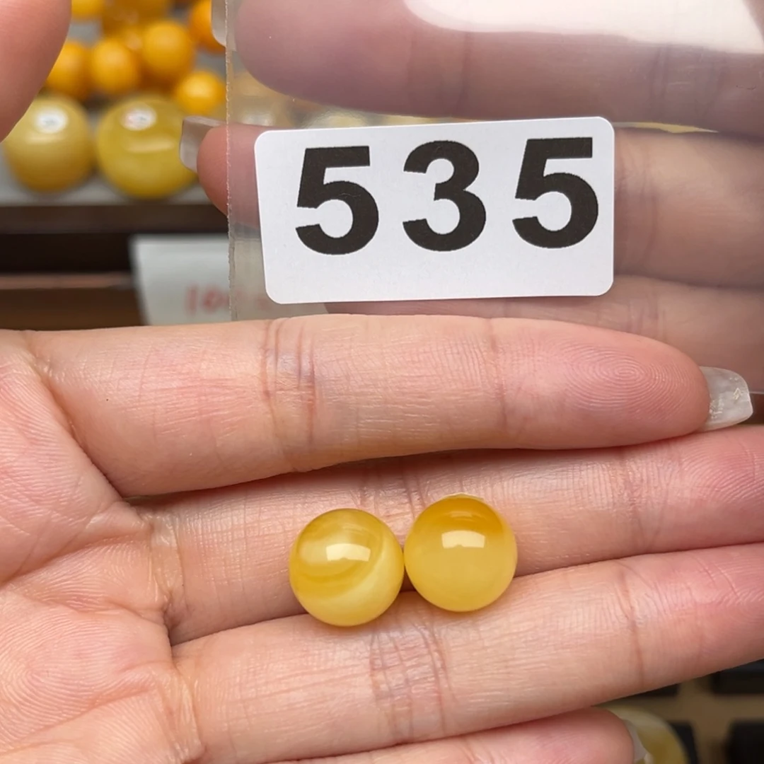 蜜蜡裸石未镶嵌该**了12+蜜蜡