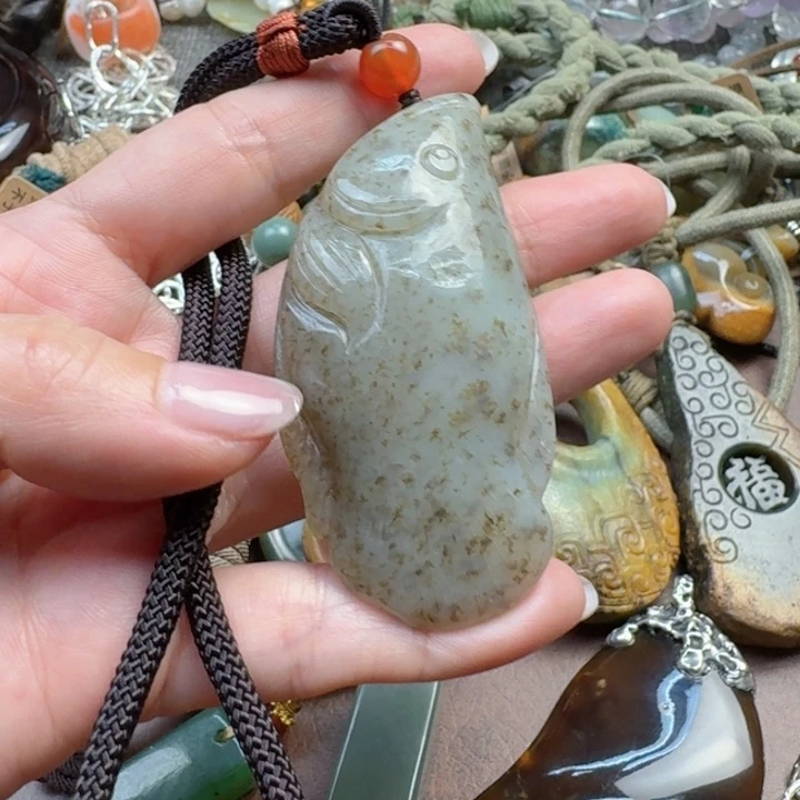 翡翠散珠无**爪翡翠随形原石手工打造