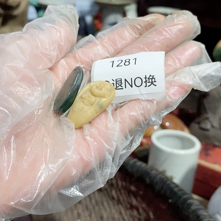 琴***大叶紫檀（黑酸枝木类）1281号工艺品
