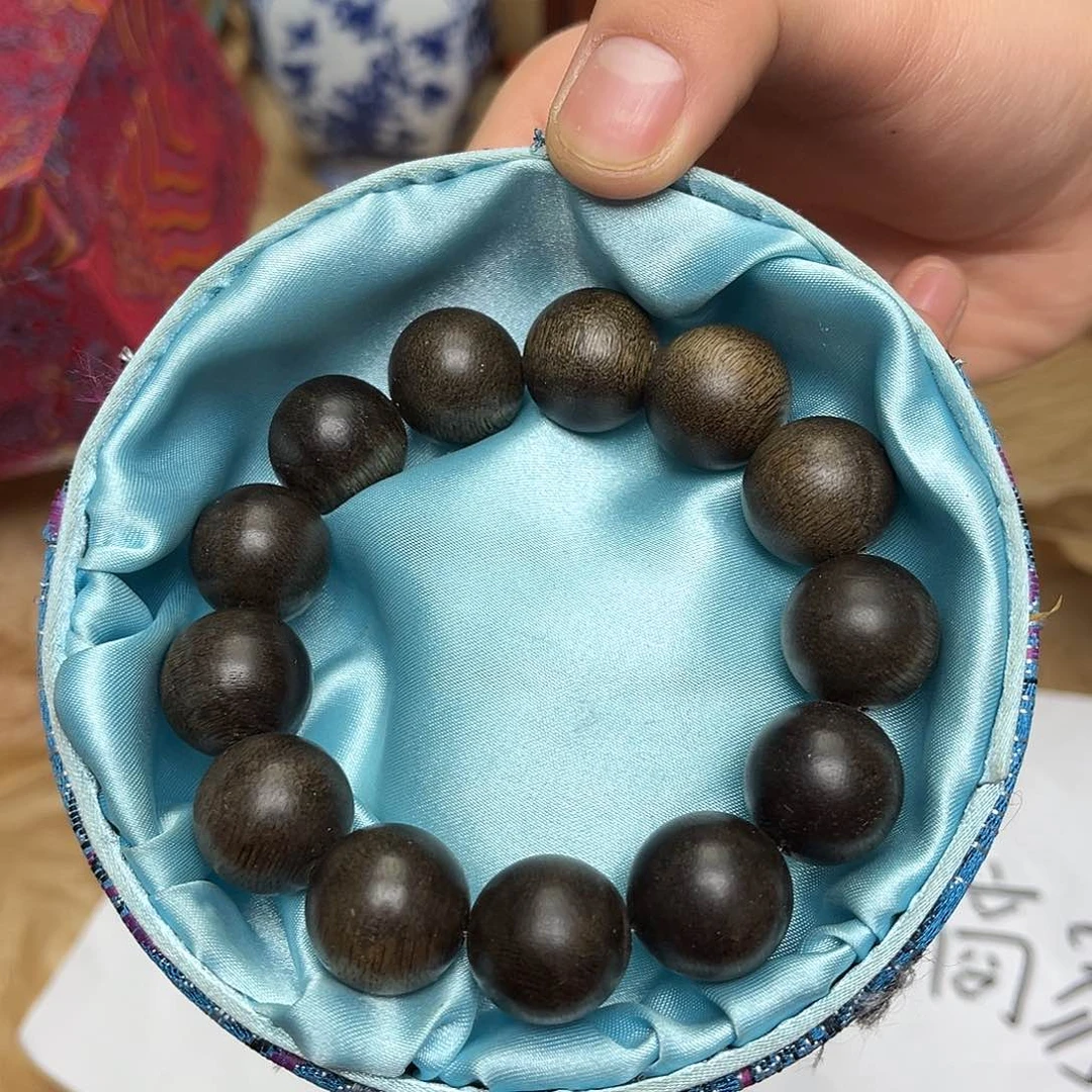 大叶紫檀（黑酸枝木类）