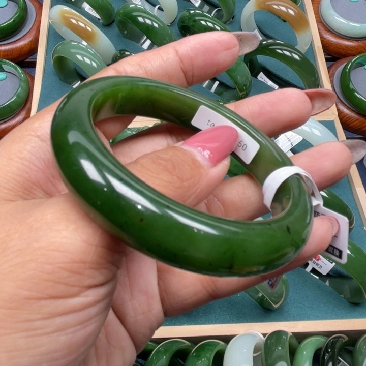 未镶嵌手镯和田玉（碧玉）