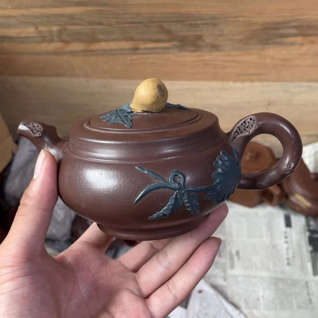 紫砂茶壶老厂紫砂壶一件。