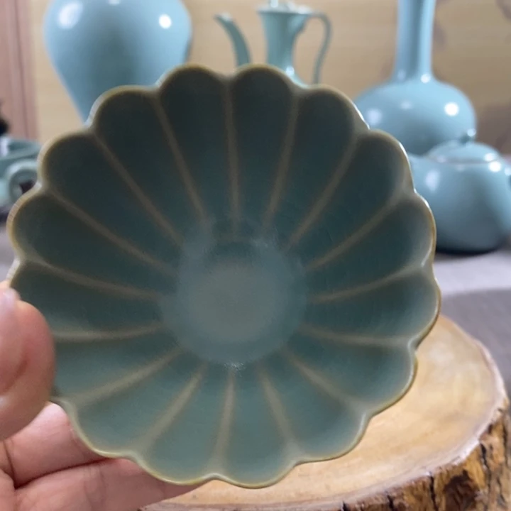 瓷片菊瓣杯一一一一一一一