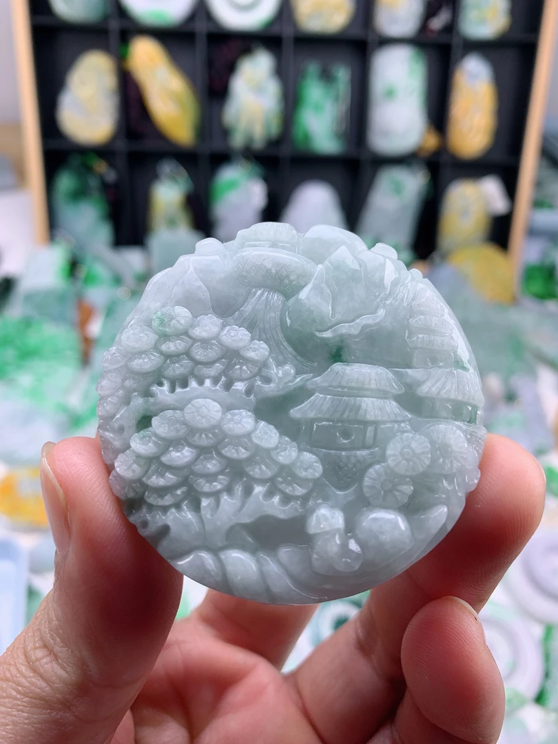 缅甸天然A货翡翠圆飘花山水牌51.7-10.7