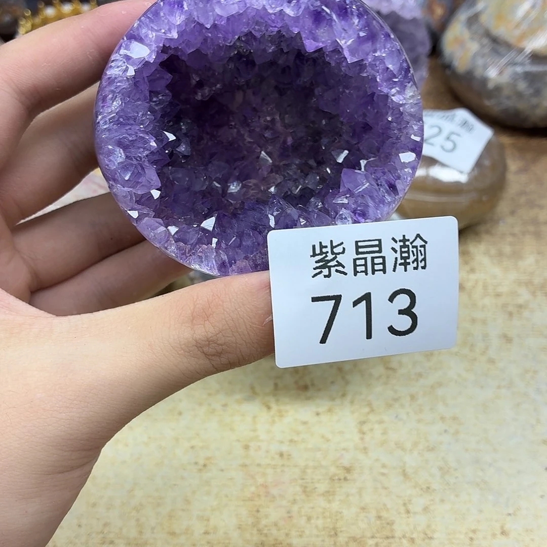 ****娅未镶嵌水晶大型摆件（非配饰）