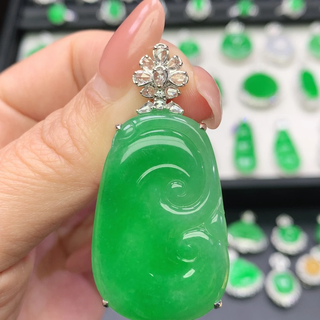 翡翠18K金镶嵌吊坠(不含链)