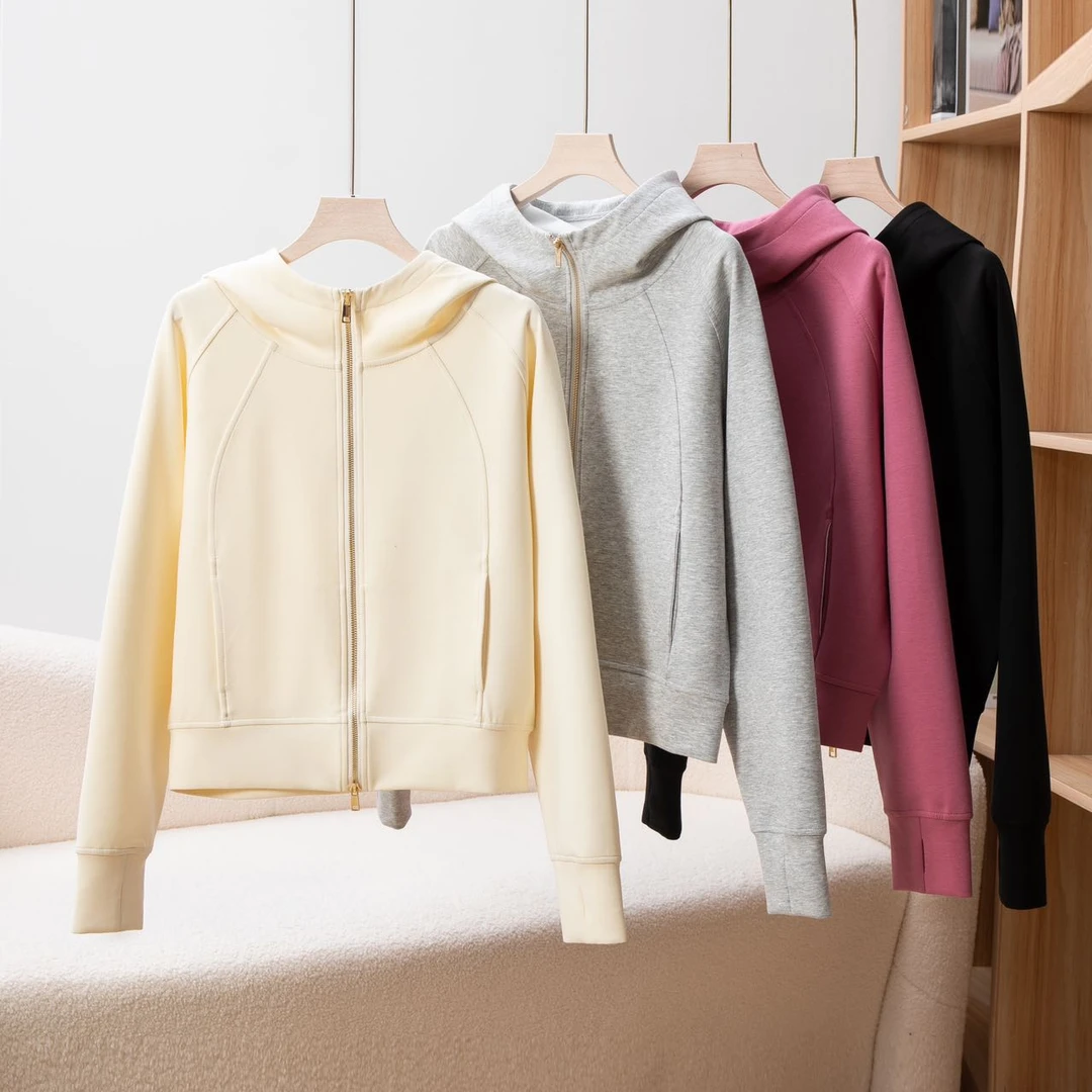 《李易行》拉链外套春季短款连帽上衣女时尚运动SS23107