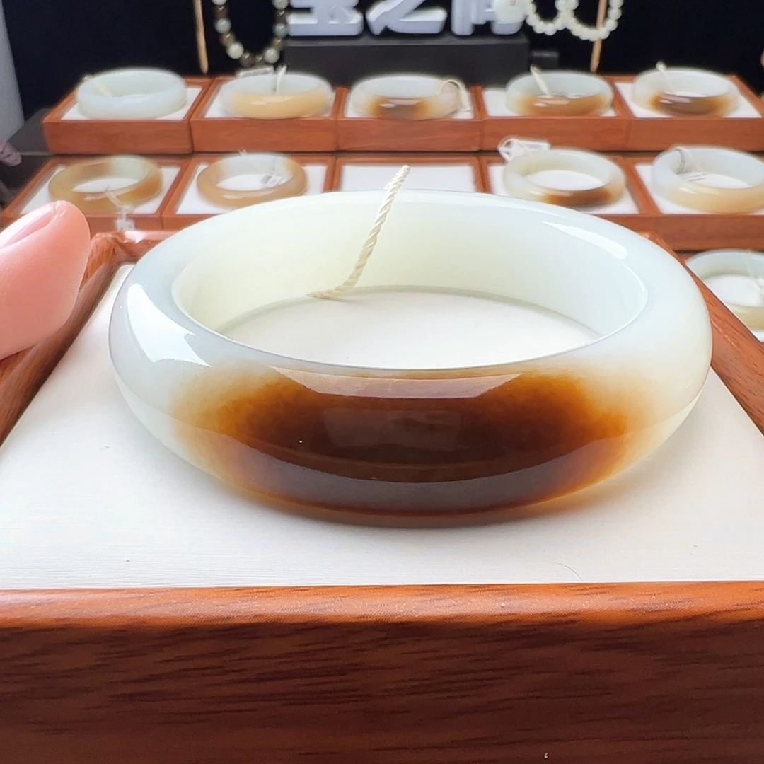和田玉（糖玉）手镯未镶嵌