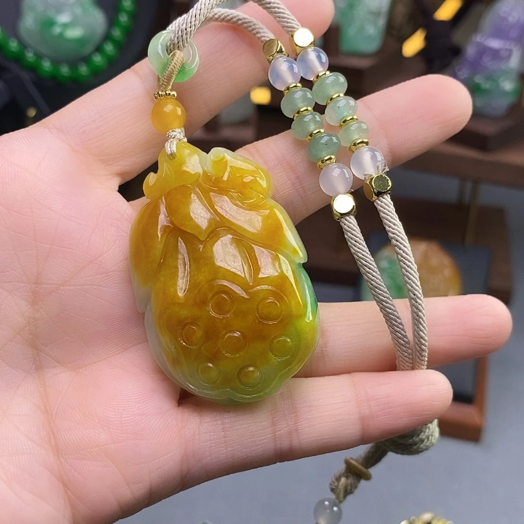 吊坠(赠链)未镶嵌翡翠