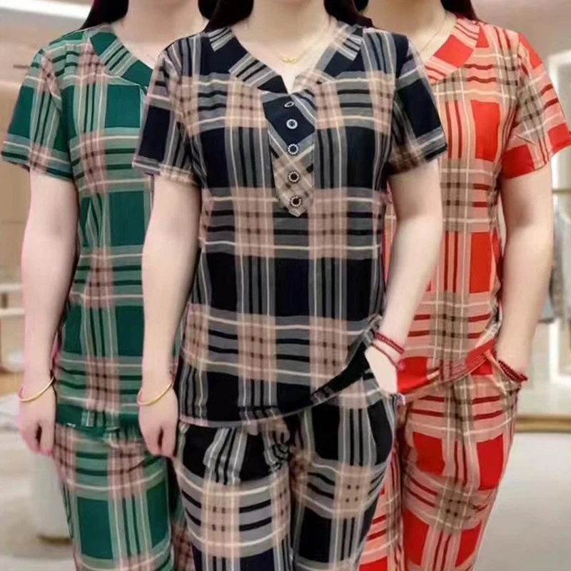 中老年女装夏季新款牛丝格子纽扣短袖八分裤俩件套女宽松妈妈显瘦