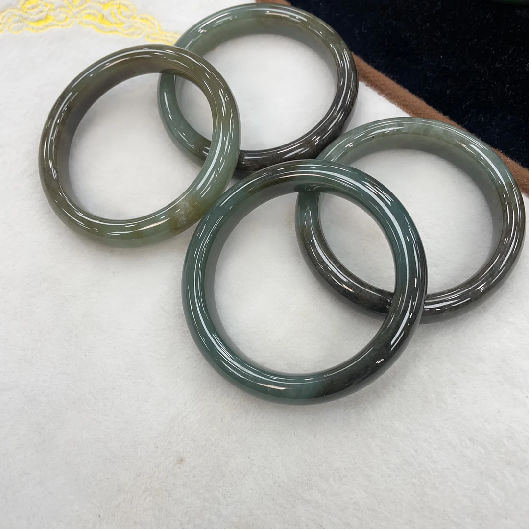 和田玉且末料手镯（多样性发其一）颜色随机有纹有裂带瑕z