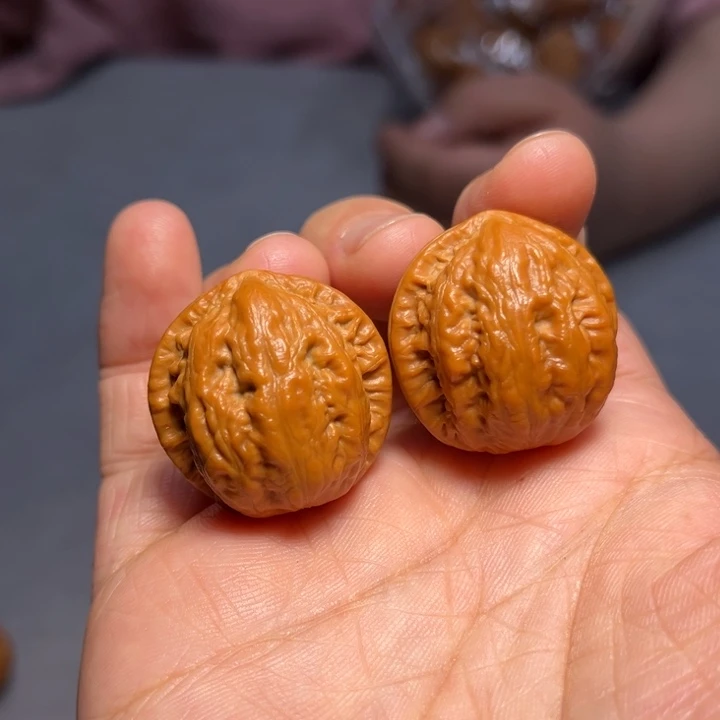 文玩核桃把件野生小狮子9027