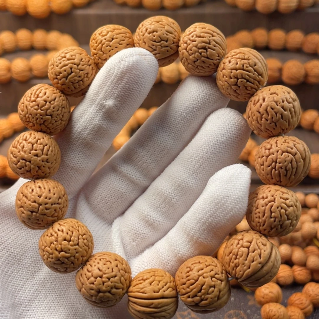 吊坠桃核高白月光