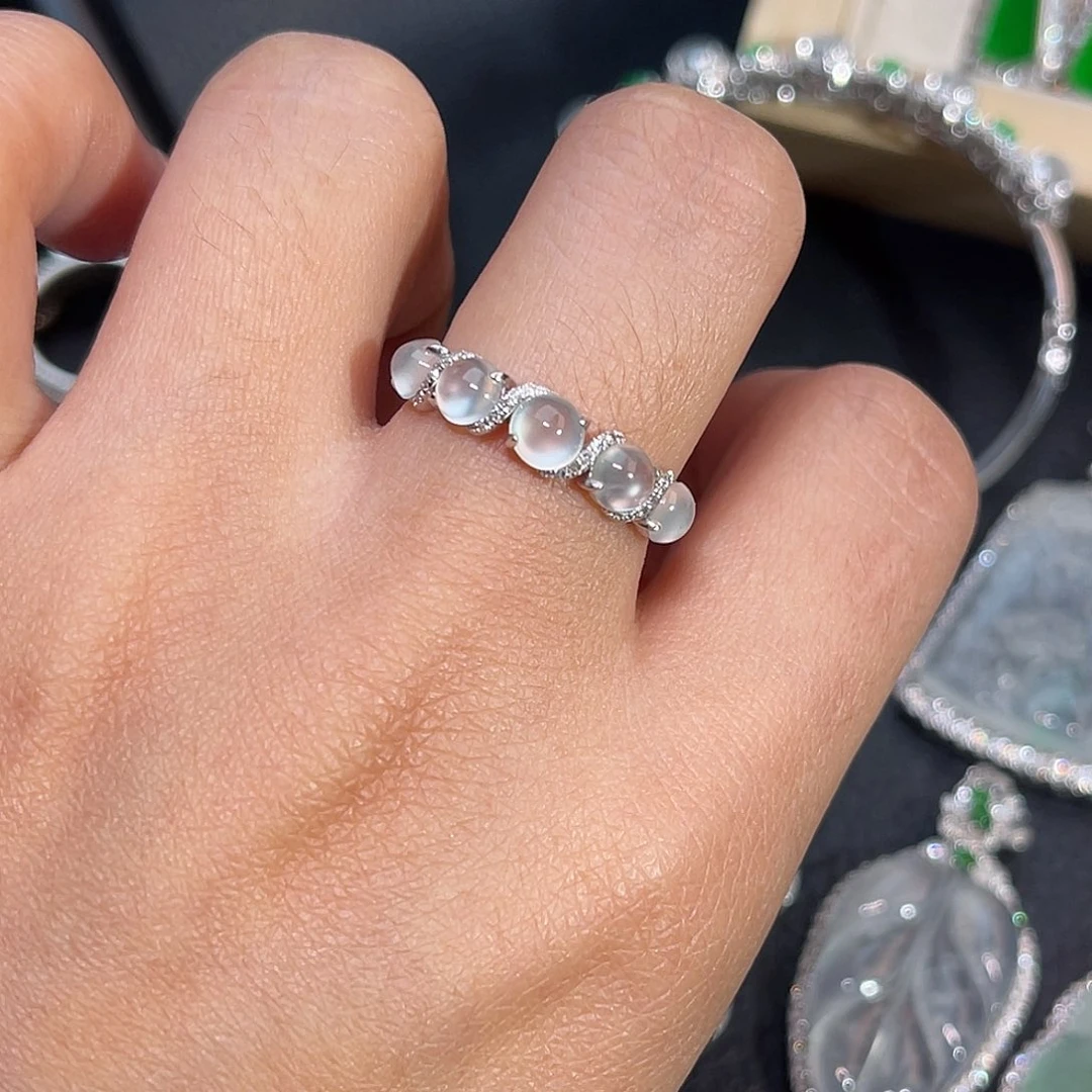 翡翠18K金镶嵌戒指排戒