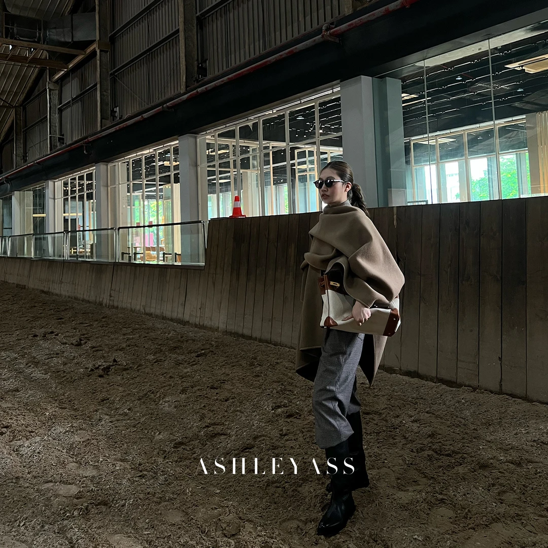 【ASHLEYASS】秋冬氛围感神器设计感气质羊毛卡其色披肩LSS251241S