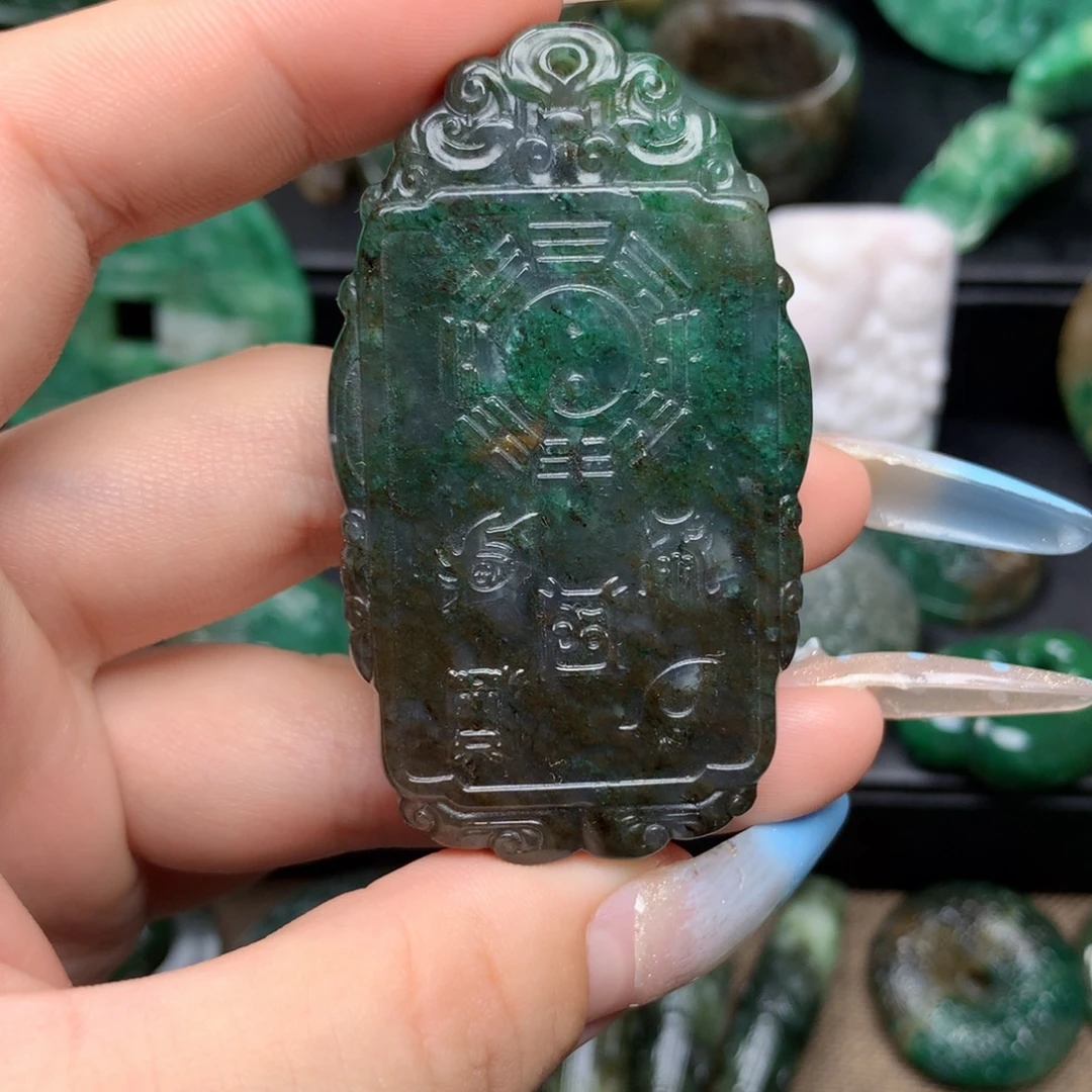 未镶嵌独山玉颈饰