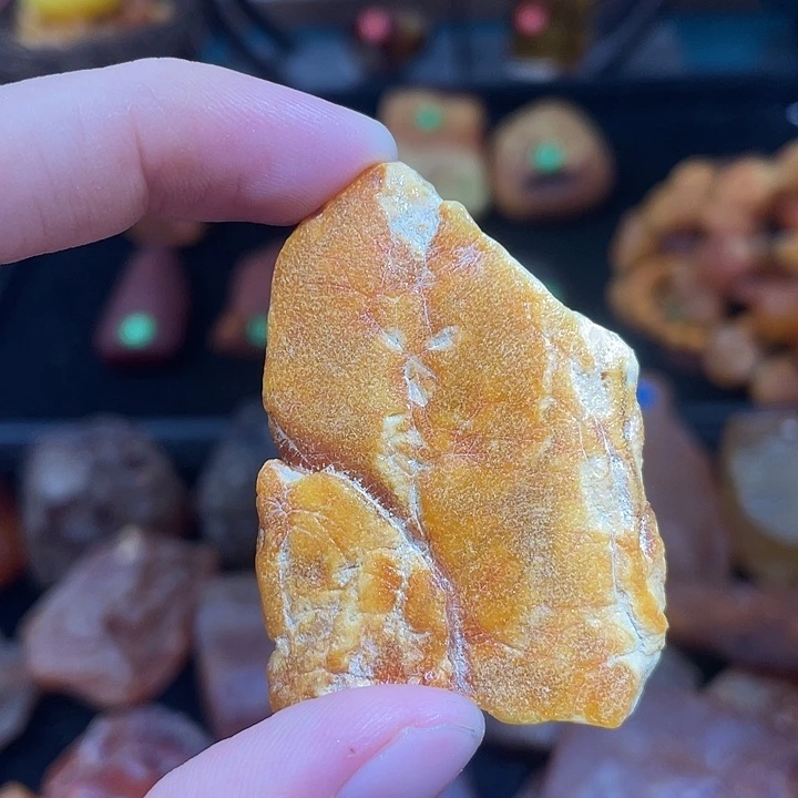 琥珀未镶嵌珠宝奇石