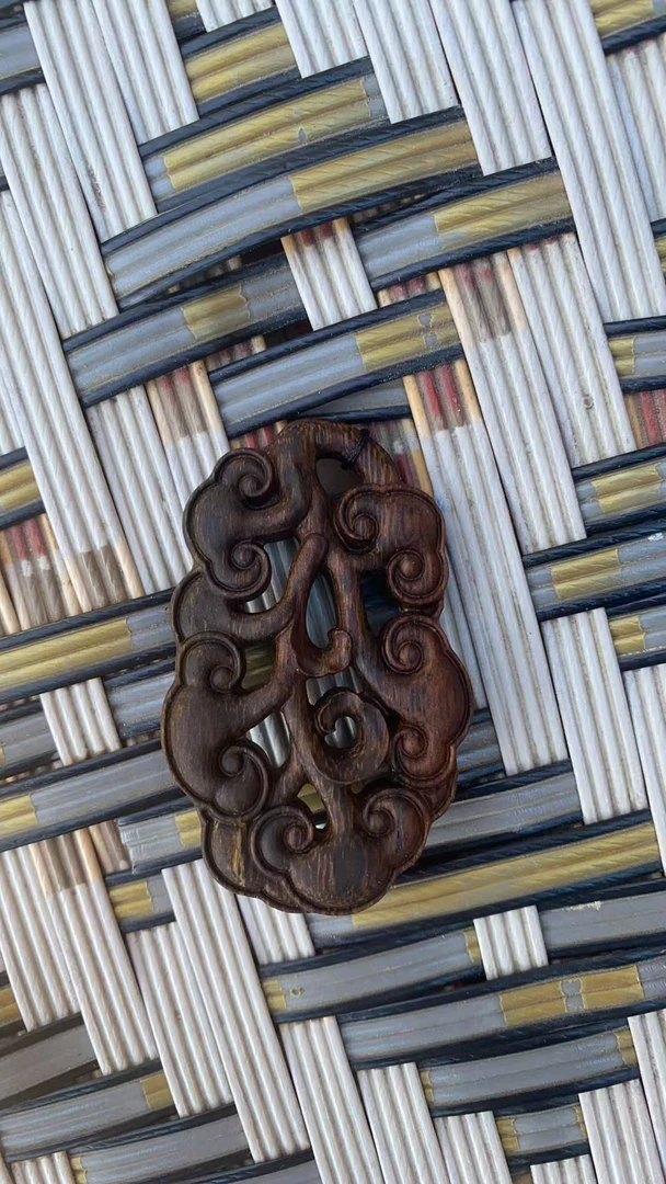 XG4G沉香平安扣，会配绳子（多样性发货）