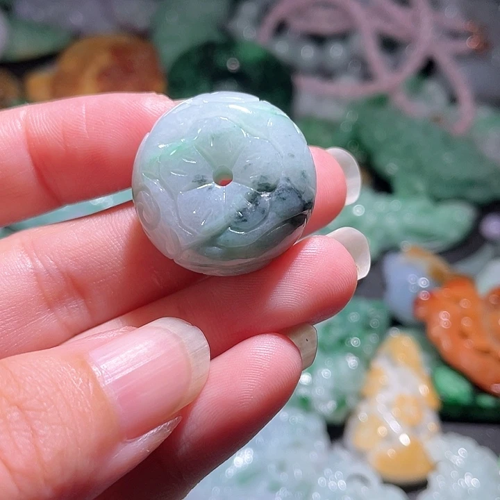 颈饰未镶嵌翡翠天