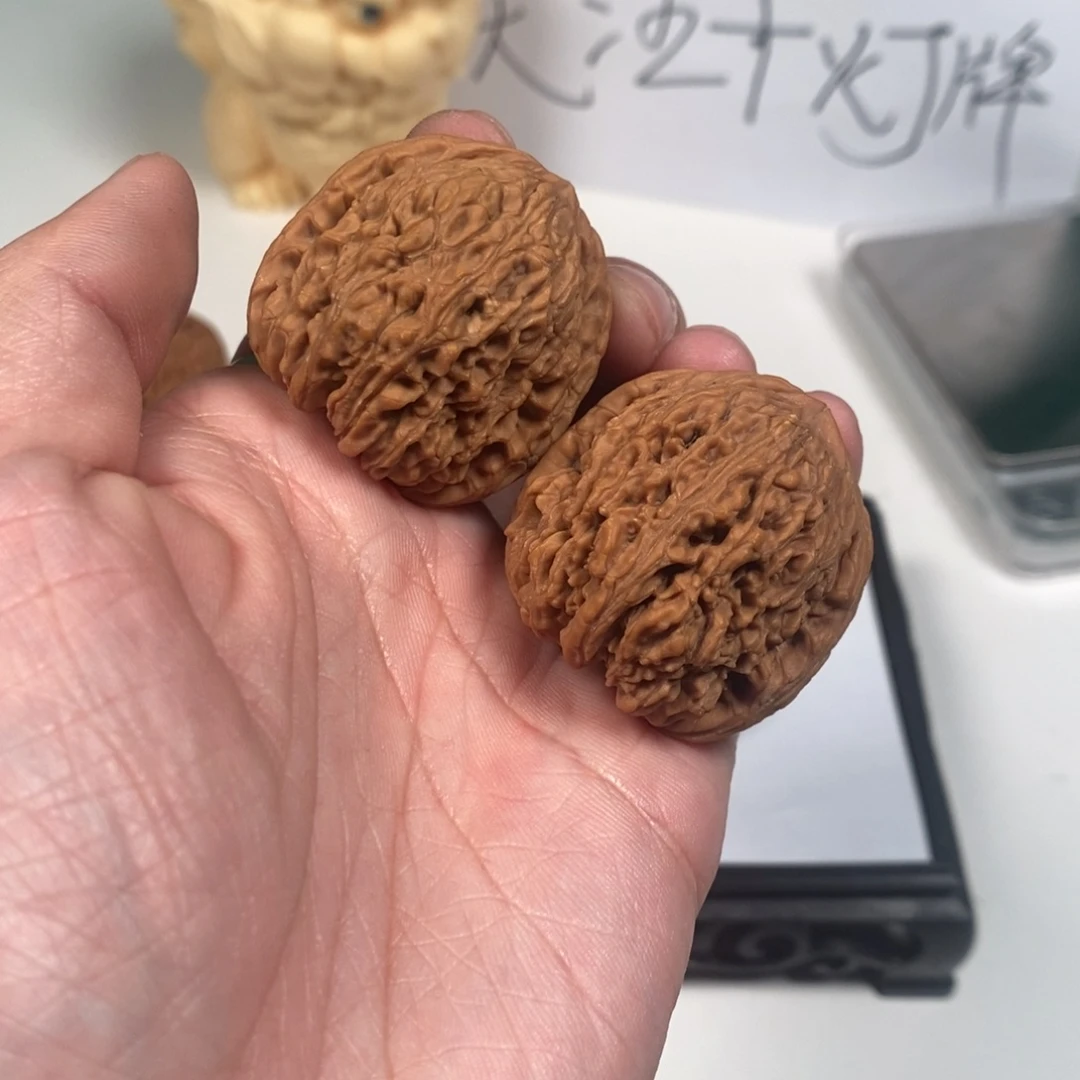 财***尖吊坠文玩核桃南疆石