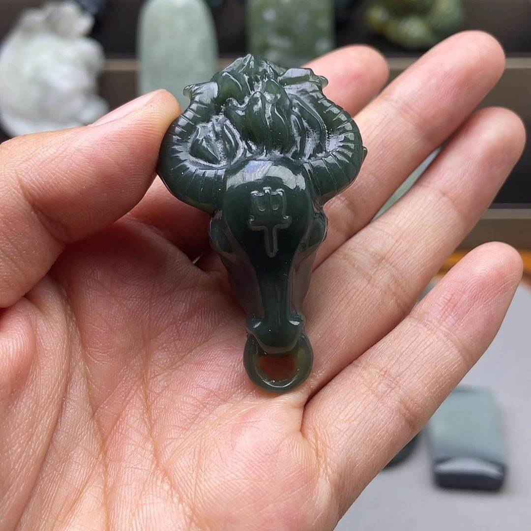 和田玉未镶嵌颈饰