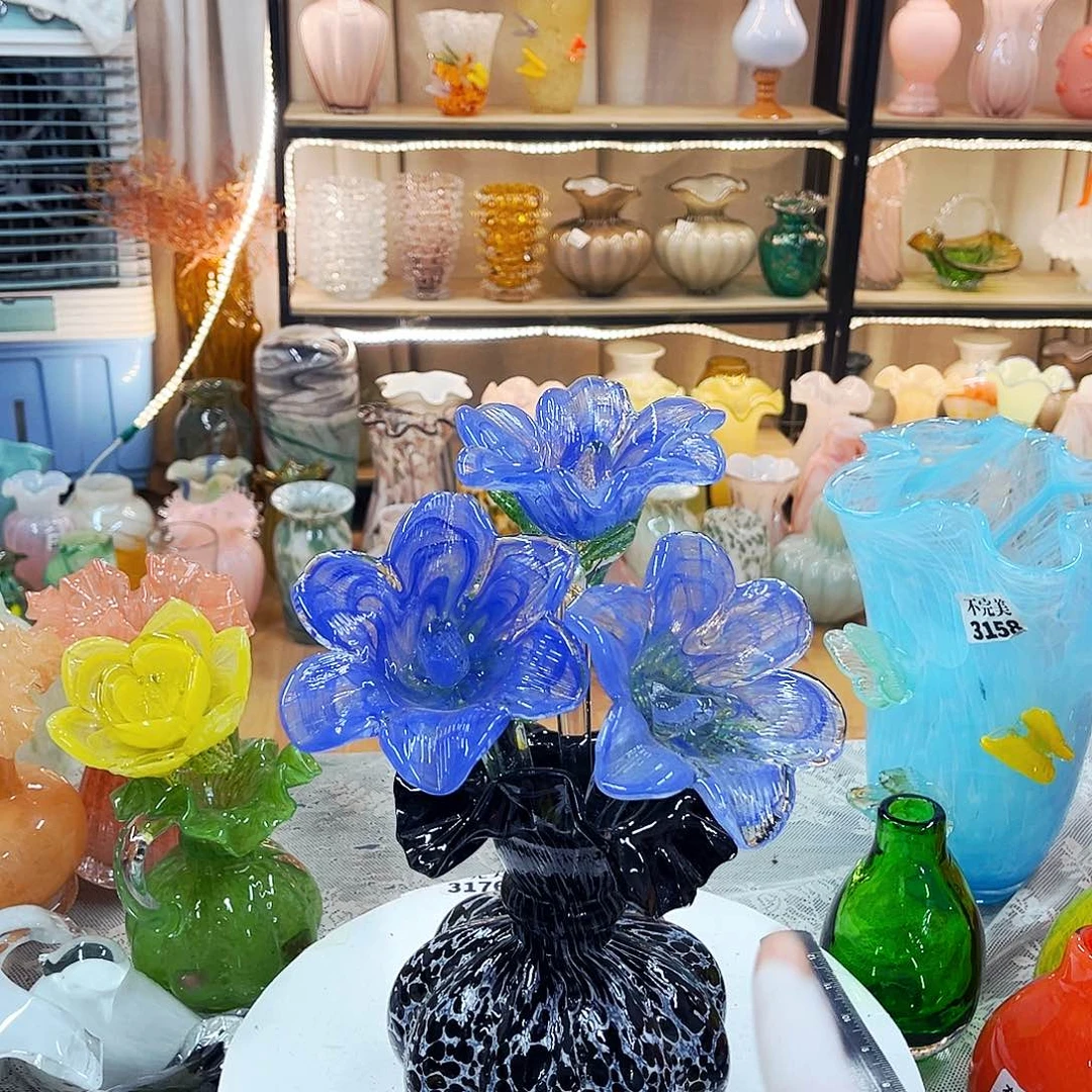 Z***9琉璃3花1瓶家悦琉璃工艺品不完美