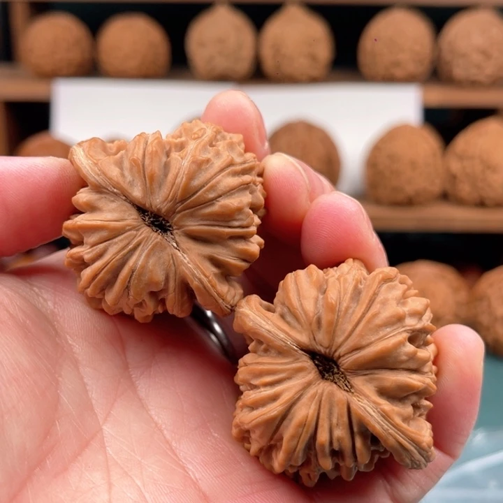 文玩核桃把件42平谷四座楼