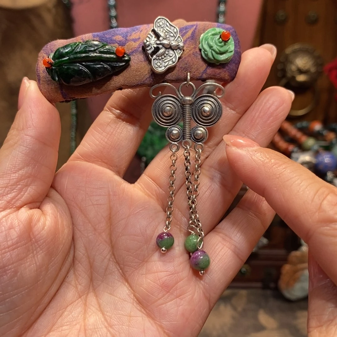 翡翠吊坠(赠链)未镶嵌