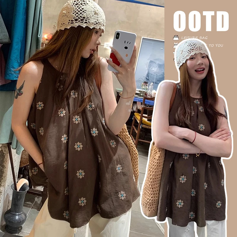 孕妇装新款重工宽松挂脖小衫搭刺绣钩花镂空直筒抽绳休闲裤套装