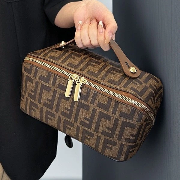 跨境新款手提化妆包女大容量便携式旅行护肤品洗漱收纳包化妆刷