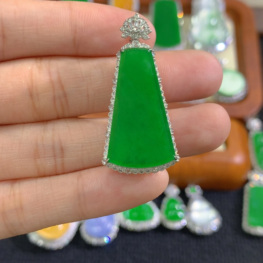 翡翠18K金镶嵌吊坠(不含链)无事牌