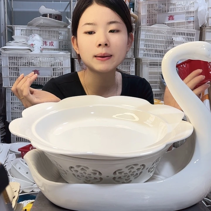 碟微瑕产品………大鹅加炉子两件套