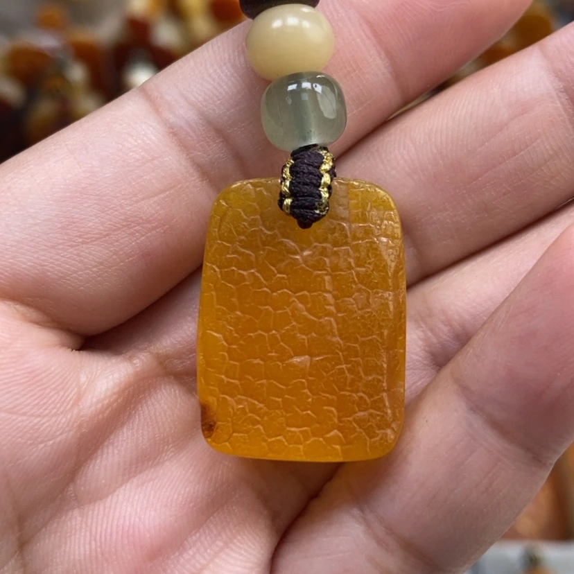 【闪购商品】琥珀颈饰未镶嵌