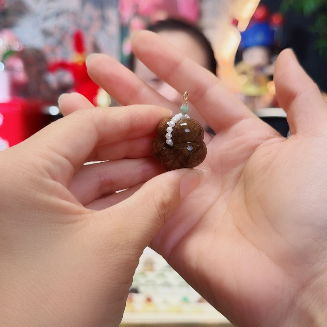 啦***…琥珀吊坠(不含链)未镶嵌花