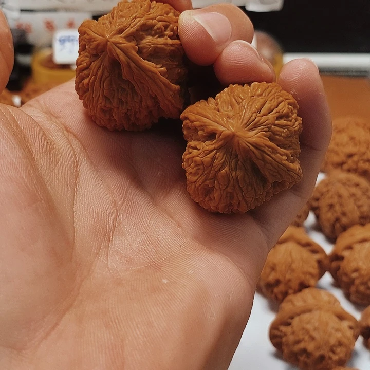 唉***哟文玩核桃把件南疆石