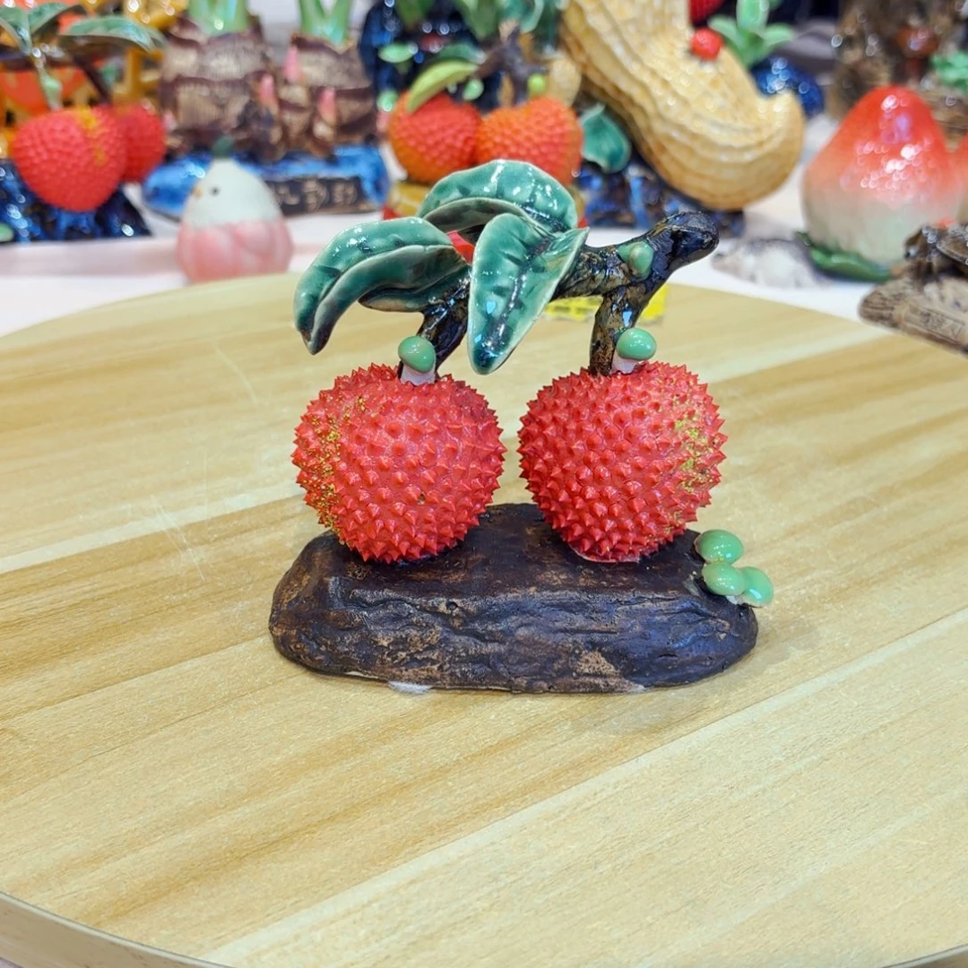 陶瓷双荔枝摆件陶瓷