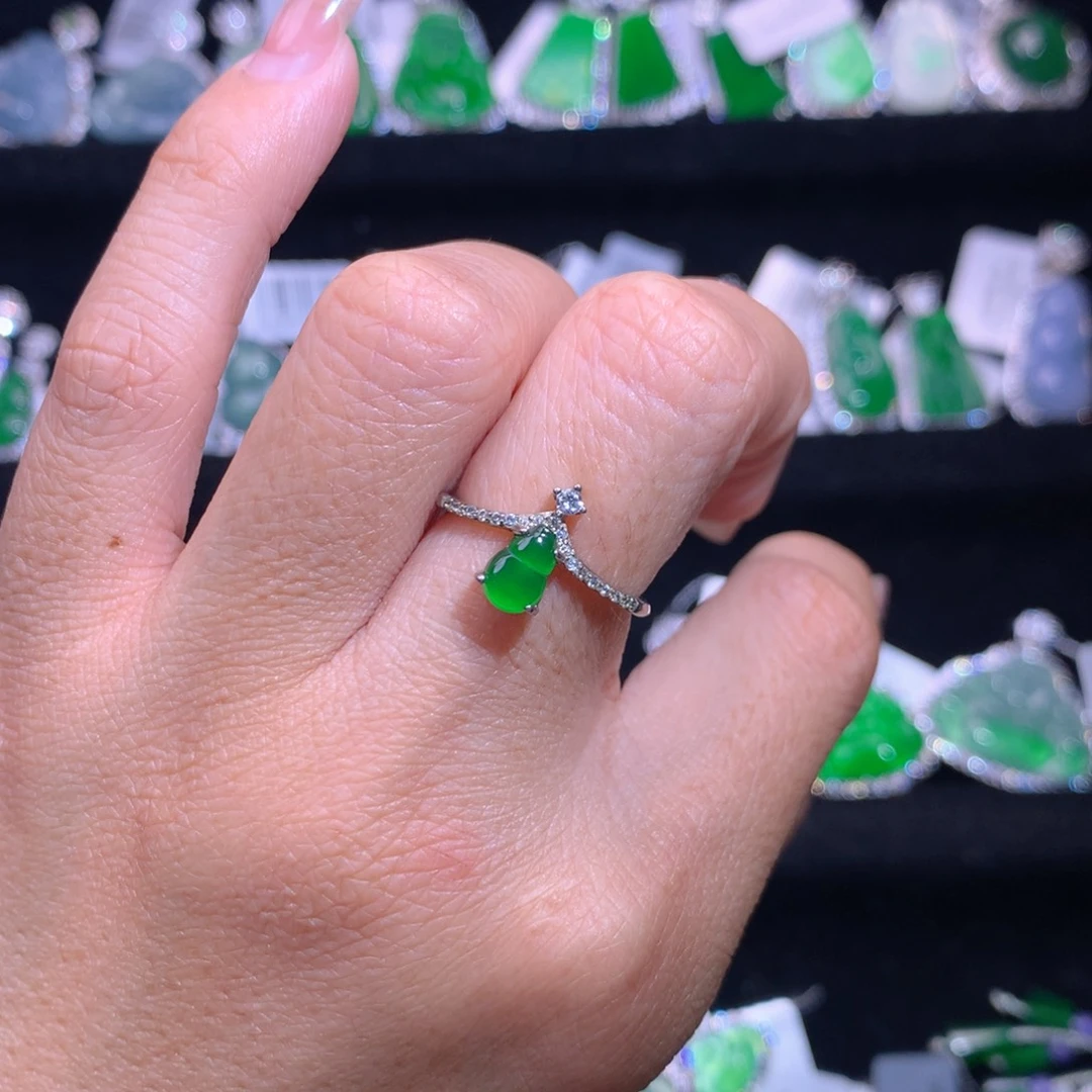 【闪购商品】银S925镶嵌戒指翡翠