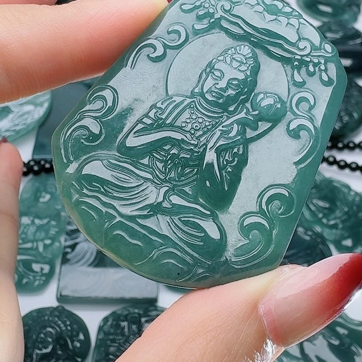 颈饰未镶嵌翡翠天然的A货翡翠多样性发其一