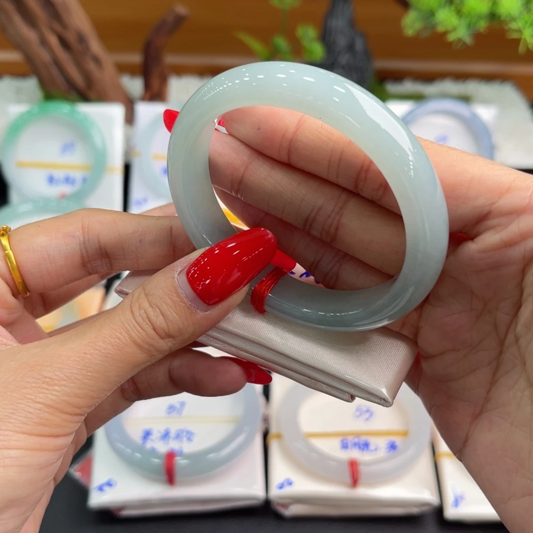 翡翠未镶嵌手镯缅甸