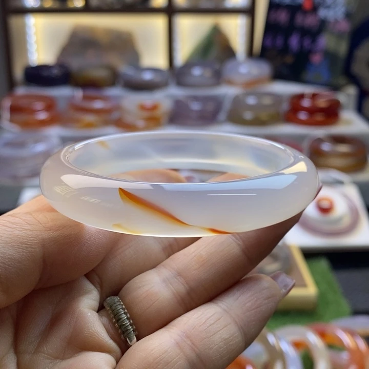 手镯玛瑙/玉髓未镶嵌