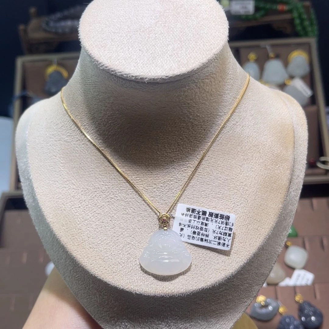 和田玉18K金镶嵌吊坠(赠链)