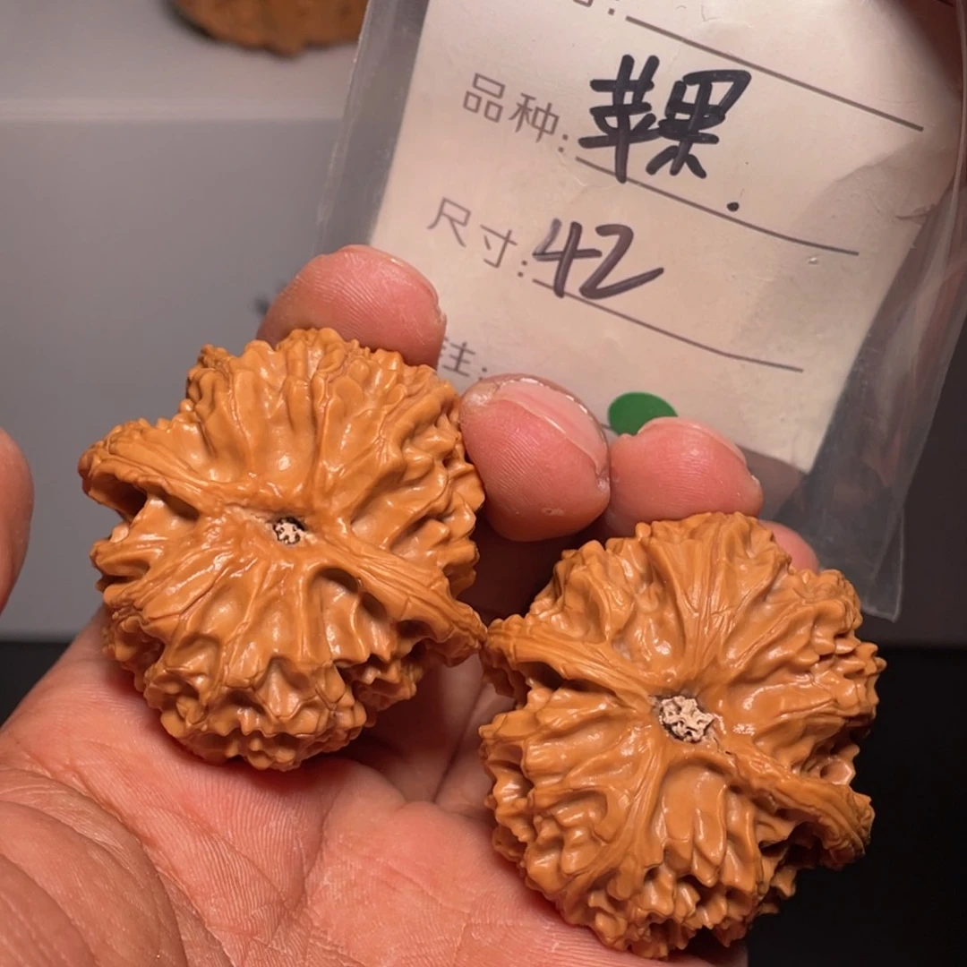 文玩核桃吊坠文玩核桃