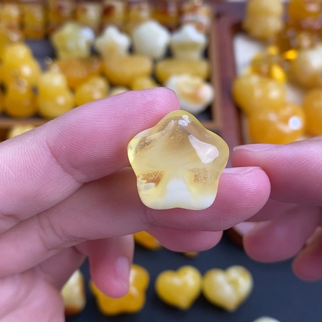 琥珀未镶嵌珠宝奇石