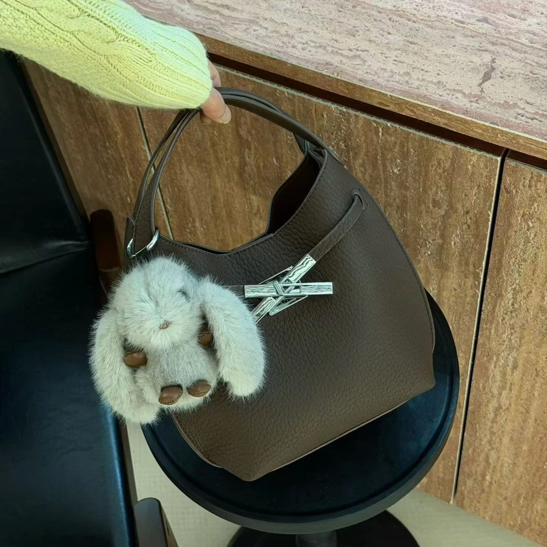 新款荔枝纹软皮水桶包百搭单肩斜挎休闲女包