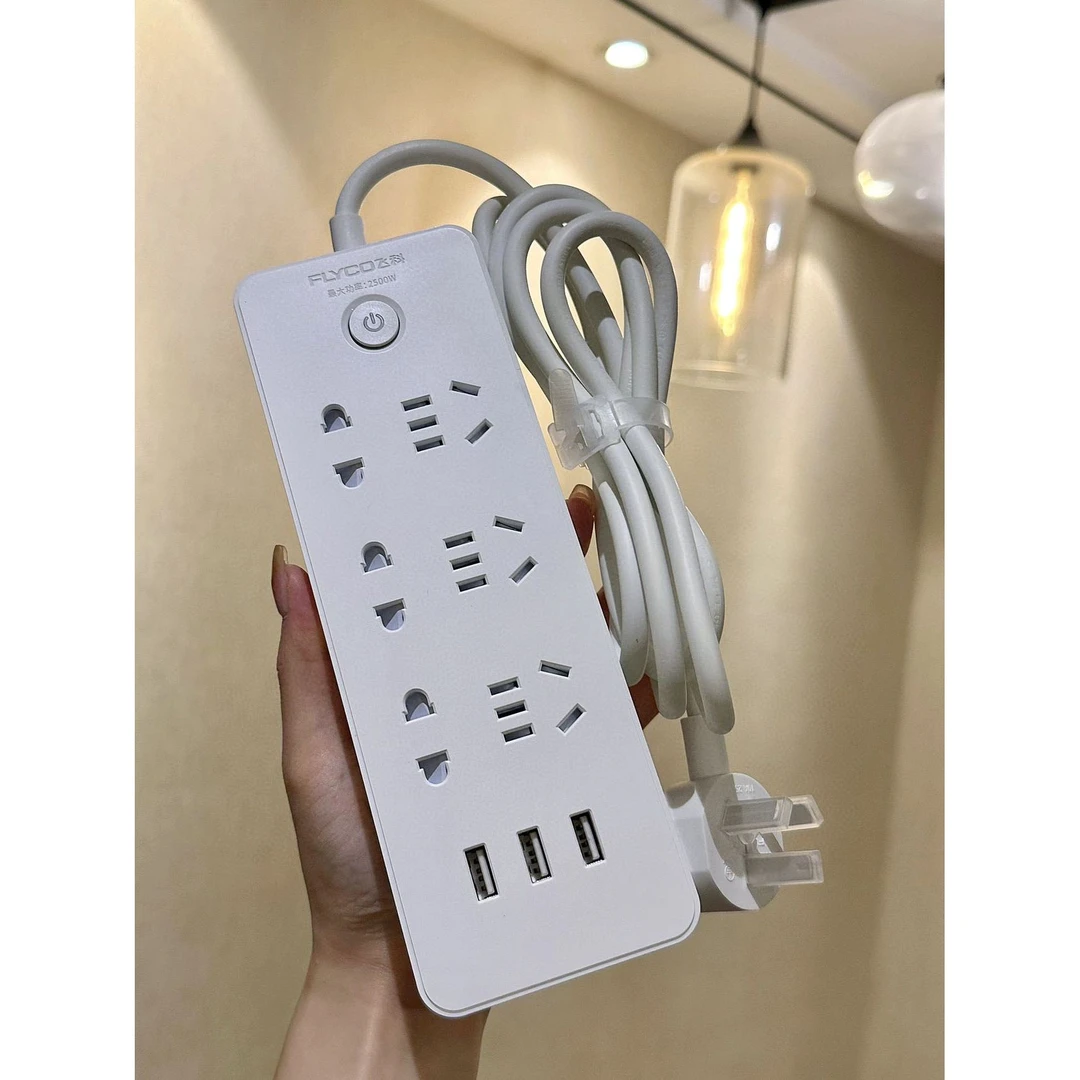 飞科延长线插座安全耐用1.8米