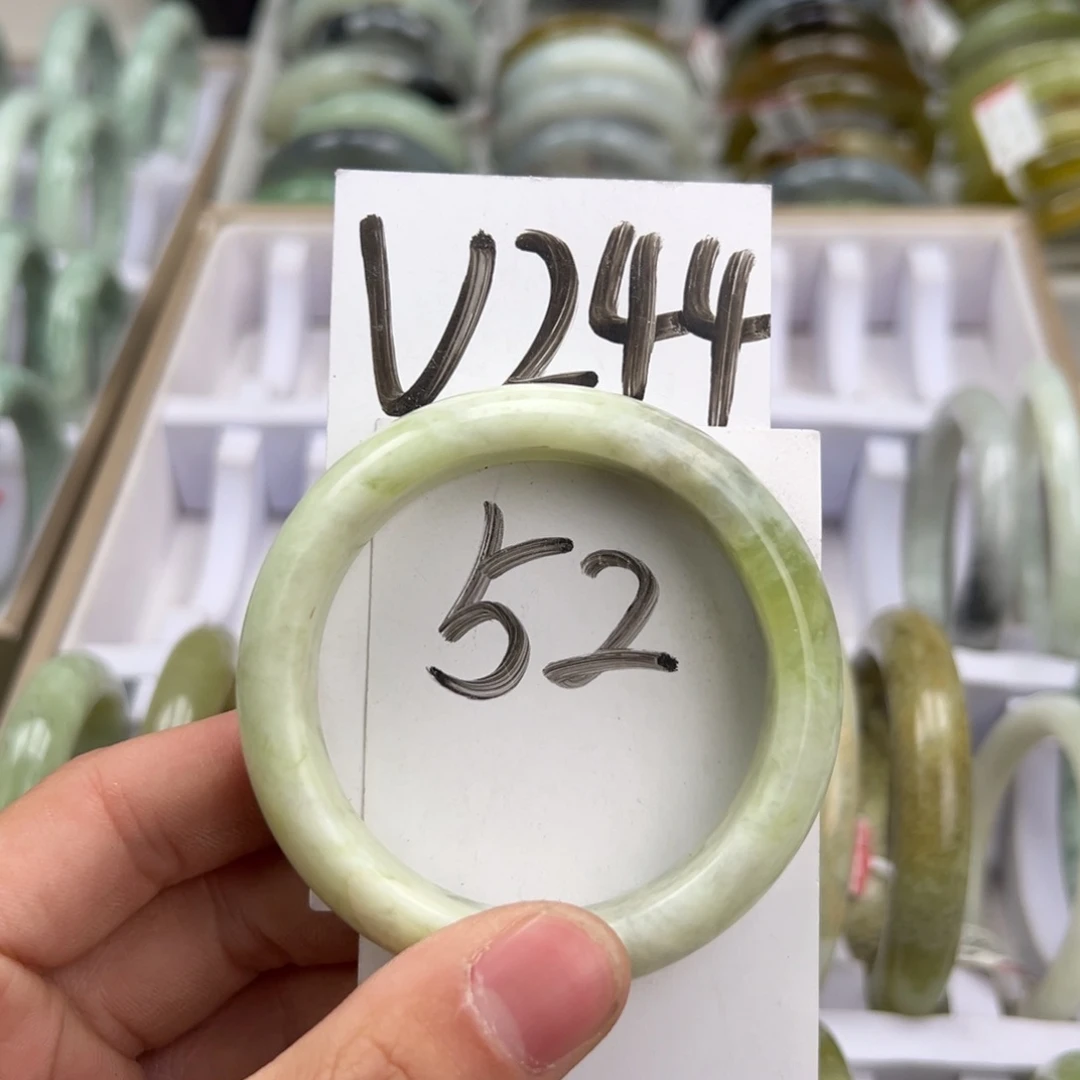 岫玉手镯未镶嵌天然岫玉微瑕