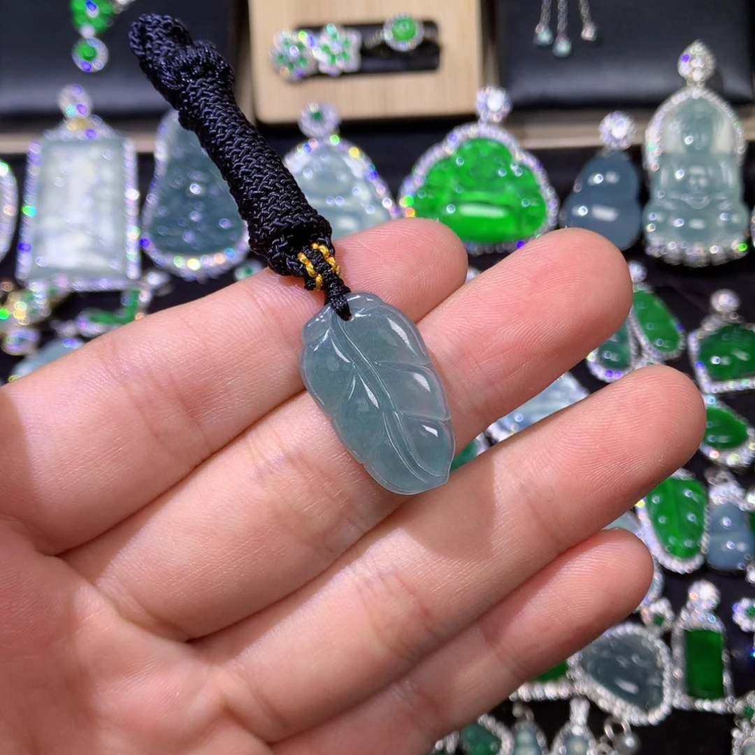 翡翠未镶嵌吊坠(赠链)6566666677