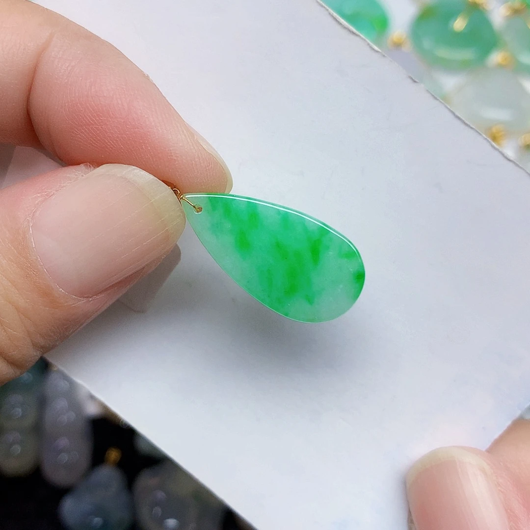 翡翠18K金镶嵌颈饰3577798